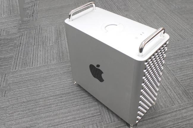 ゲーミングPC 中古美品 Apple Mac Pro 2019 A1991 ワークステーション macOS 26 Tahoe(正規Win11追加可) 8コア Xeon W-3223 32GB NVMe 1TB-SSD AMD Radeon Pro 580X 無線 中古パソコン 管:1434f